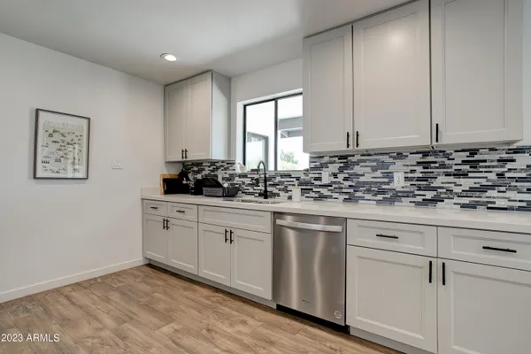 $3,999 | 1201 East Northview Avenue, Phoenix, AZ 85020