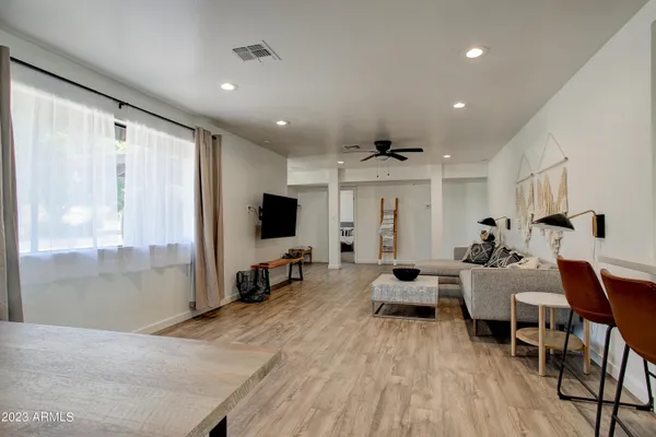 $3,999 | 1201 East Northview Avenue, Phoenix, AZ 85020