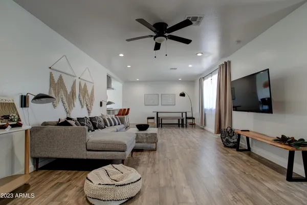 $3,999 | 1201 East Northview Avenue, Phoenix, AZ 85020