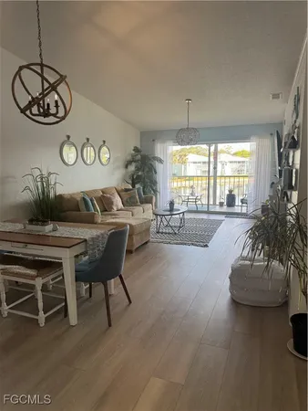 $1,500 | 875 New Waterford Drive, Unit T204, Naples, FL 34104