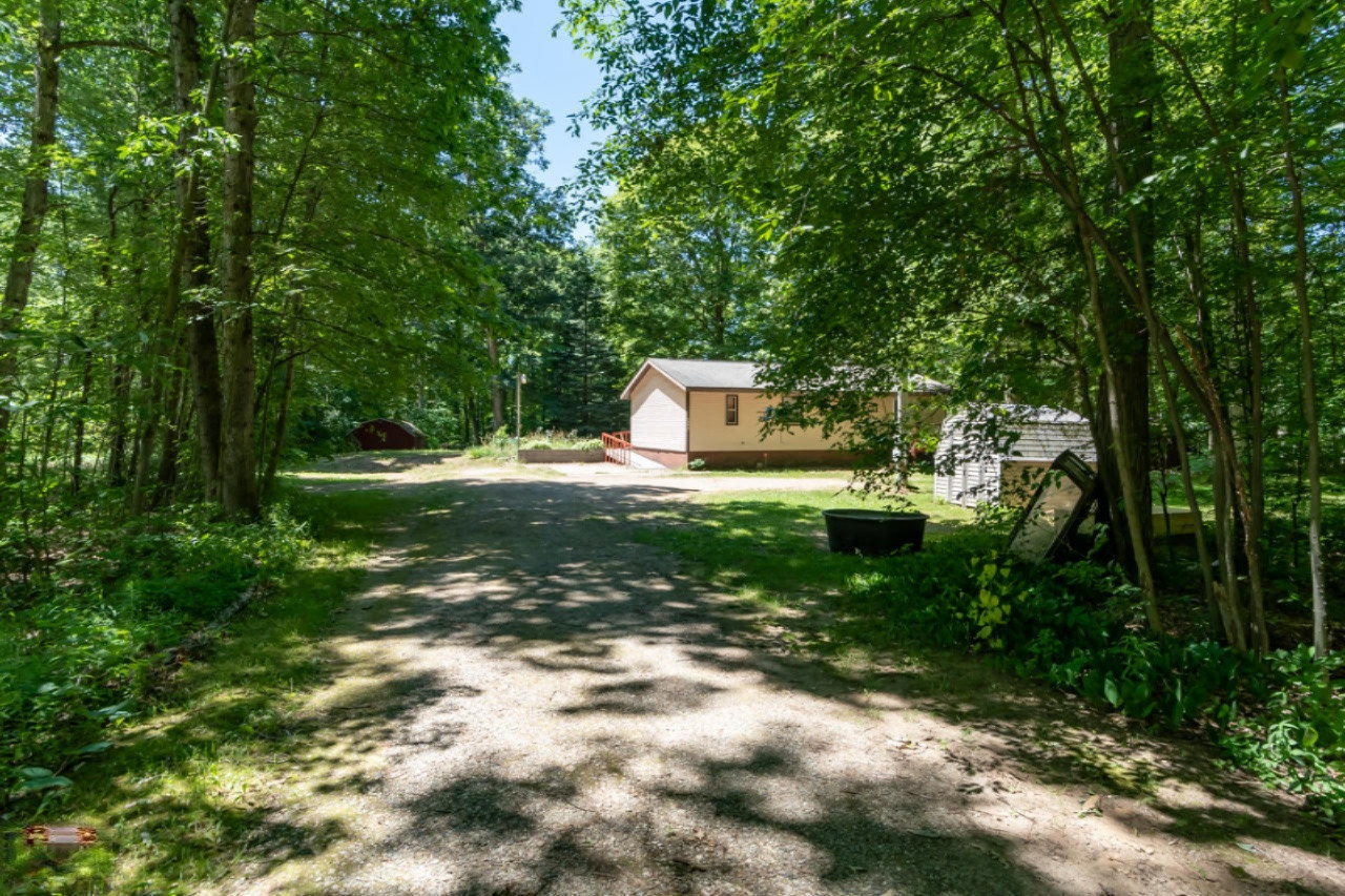 2422 Lincoln Road Allegan, MI 49010 - Photo 27 of 30 2422 Lincoln-26