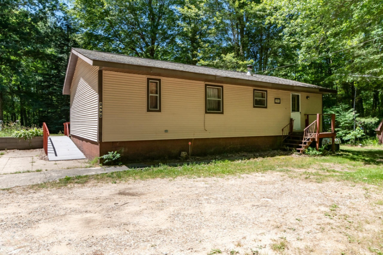 2422 Lincoln Road Allegan, MI 49010 - Photo 29 of 30 2422 Lincoln-28