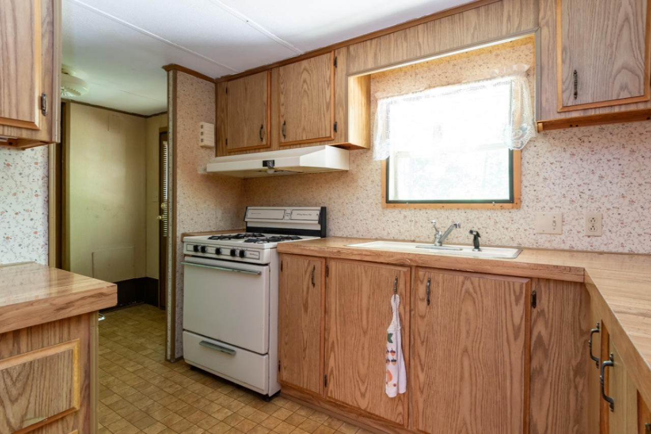 2422 Lincoln Road Allegan, MI 49010 - Photo 8 of 30 2422 Lincoln-6