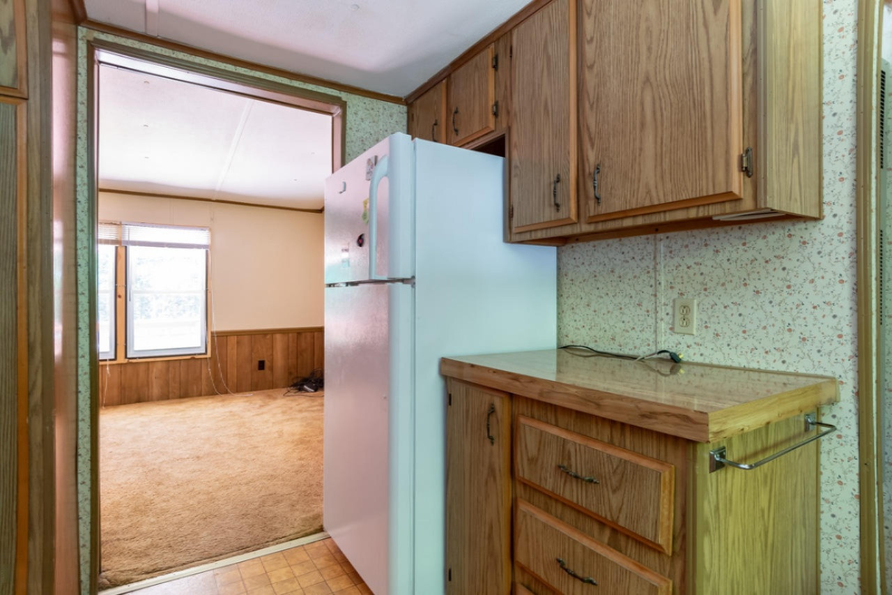 2422 Lincoln Road Allegan, MI 49010 - Photo 10 of 30 2422 Lincoln-8