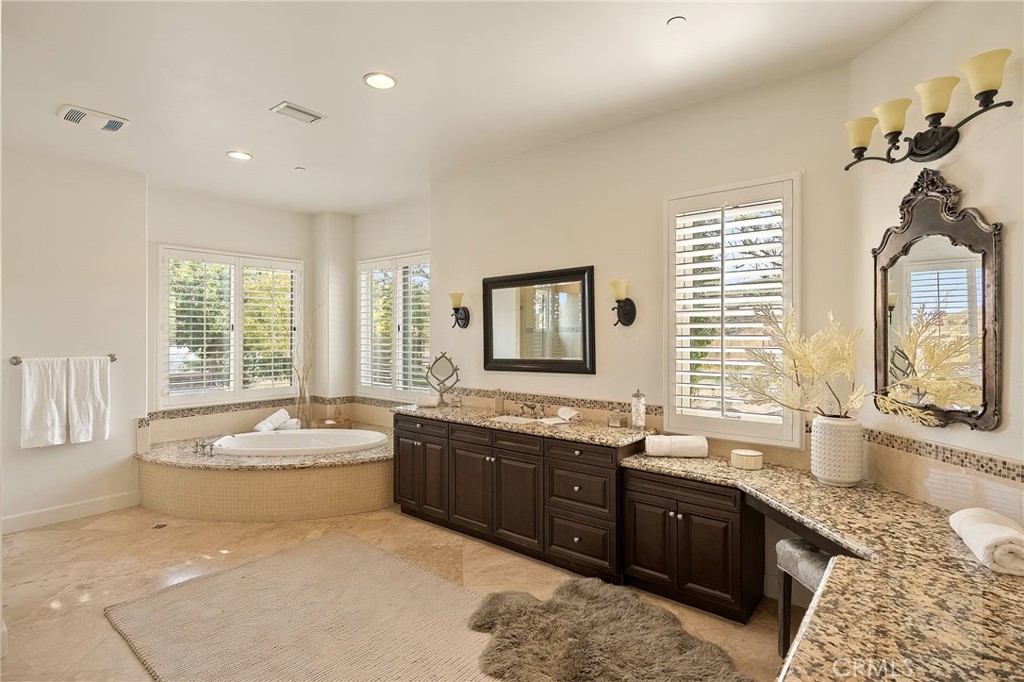 10727 West Stallion Ranch Road Shadow Hills, CA 91040 - Photo 19 of 43