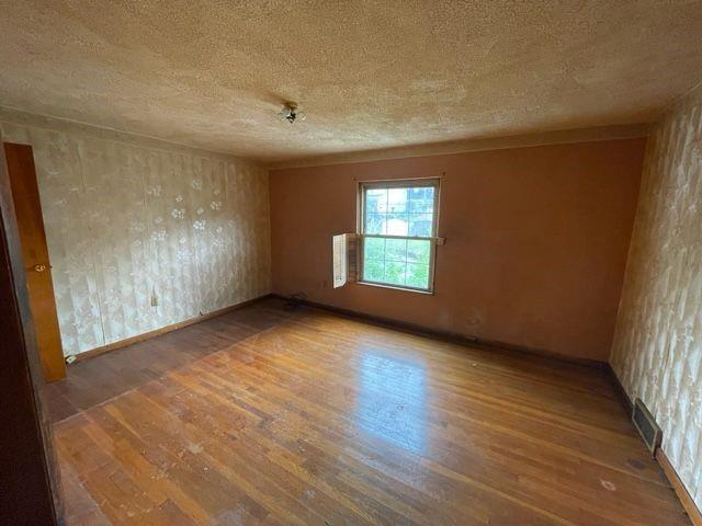 495 Case Street Rochester, PA 15074 - Photo 4 of 6