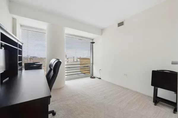 $374,000 | 1720 Maple Avenue, Unit 680, Evanston, IL 60201