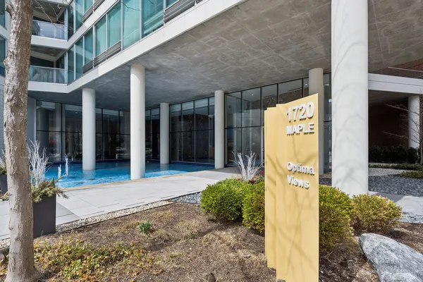 $374,000 | 1720 Maple Avenue, Unit 680, Evanston, IL 60201