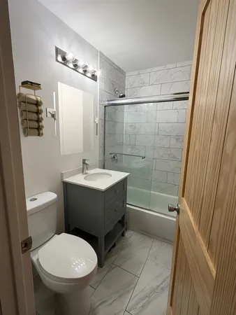 $150,000 | 10037 Walnut Terrace, Unit 312, Palos Hills, IL 60465