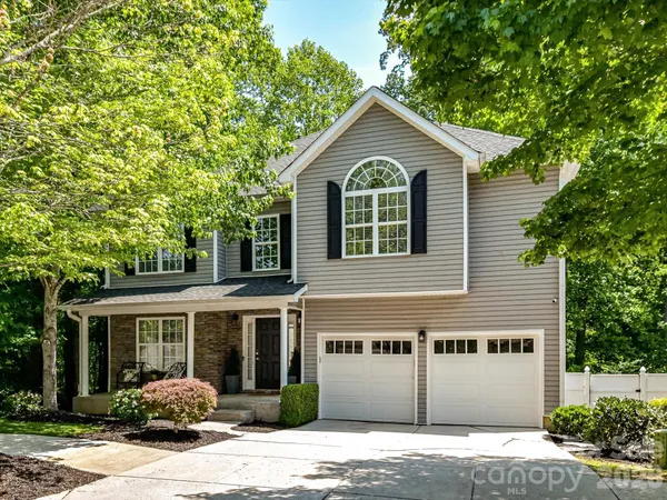 $725,000 | 19040 Oakhurst Boulevard, Cornelius, NC 28031