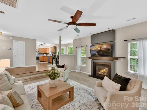 $725,000 | 19040 Oakhurst Boulevard, Cornelius, NC 28031