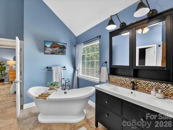 $725,000 | 19040 Oakhurst Boulevard, Cornelius, NC 28031