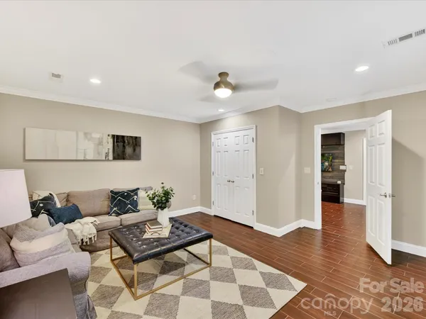 $725,000 | 19040 Oakhurst Boulevard, Cornelius, NC 28031