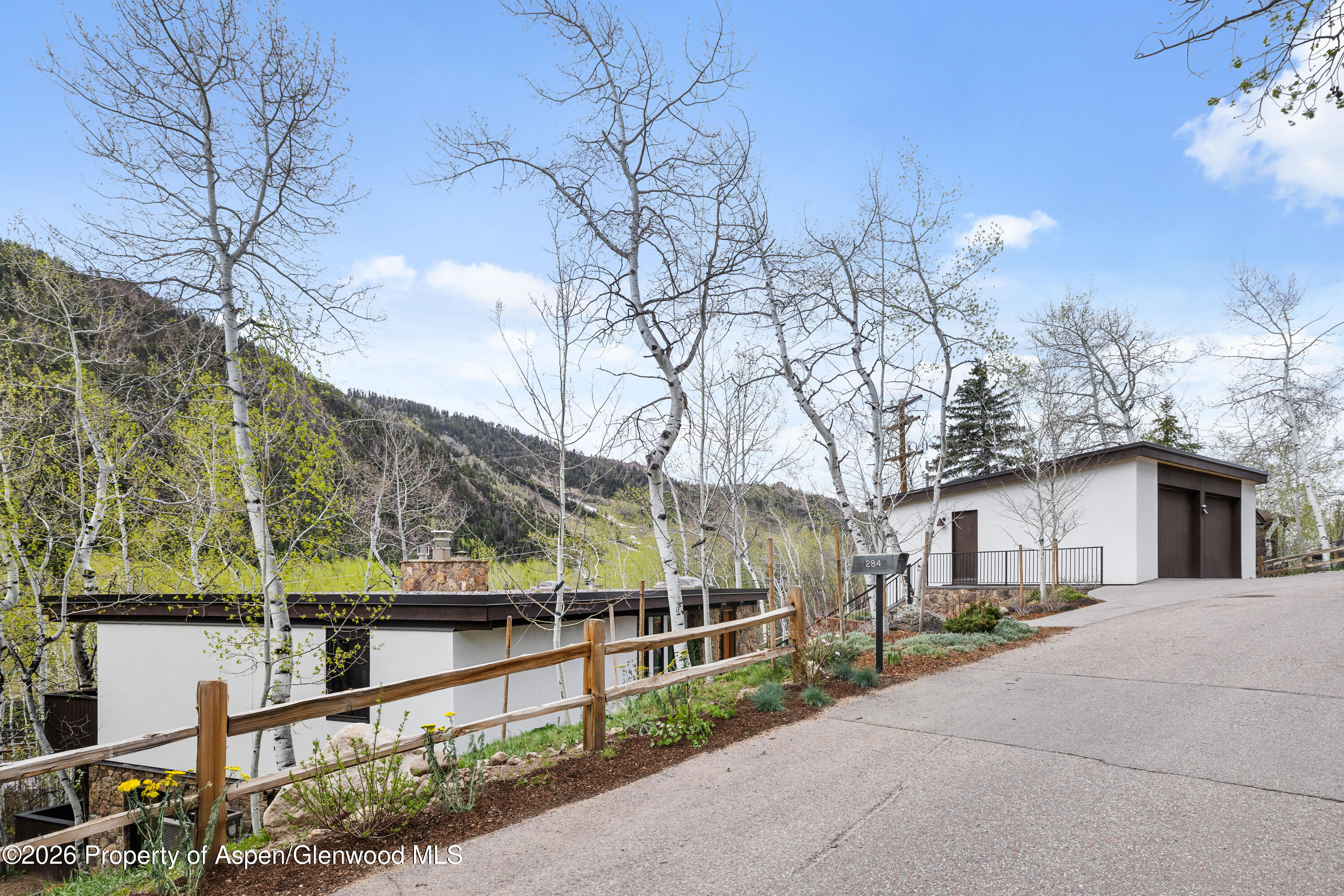 284 Eastwood Road Aspen, CO 81611 - Photo 28 of 32 35-284EastwoodRd_2604_0769