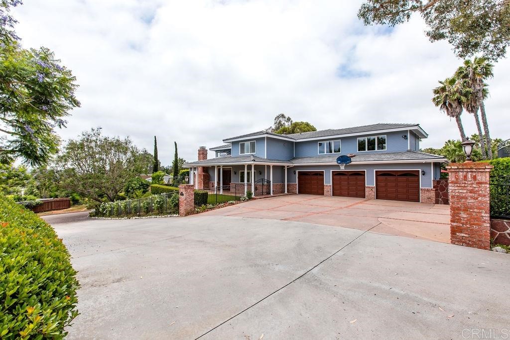 2450 Teten Way Encinitas, CA 92024 - Photo 2 of 25