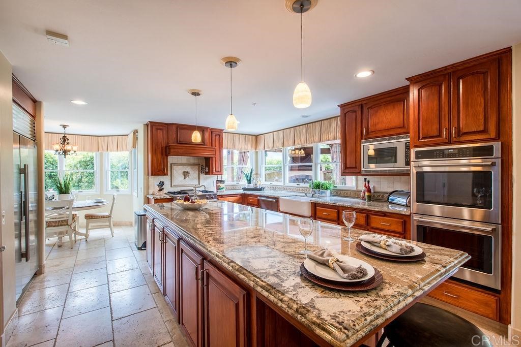 2450 Teten Way Encinitas, CA 92024 - Photo 5 of 25
