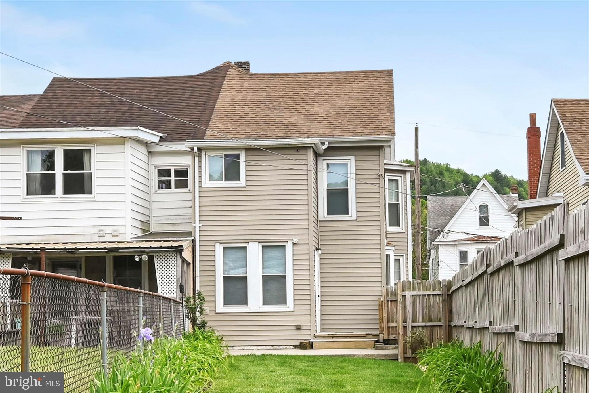 319 West Ridge Street Lansford, PA 18232 - Photo 26 of 30 Exterior Back