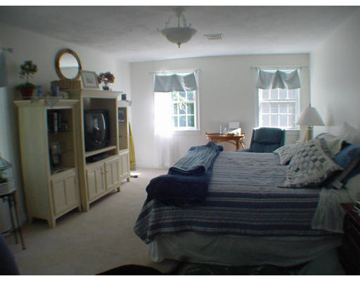 49 Glendale Road Sturbridge, MA 01518 - Photo 12 of 17