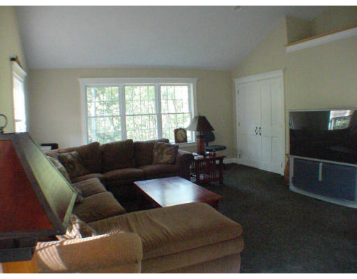 49 Glendale Road Sturbridge, MA 01518 - Photo 4 of 17