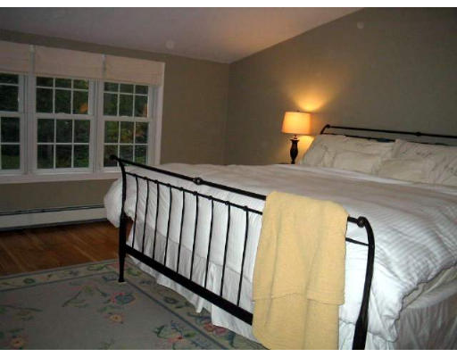 46 Smith Road Hingham, MA 02043 - Photo 8 of 18 Gallery Image 8