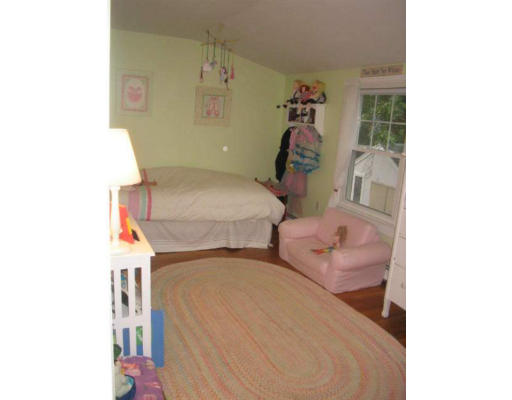 46 Smith Road Hingham, MA 02043 - Photo 10 of 18 Gallery Image 10