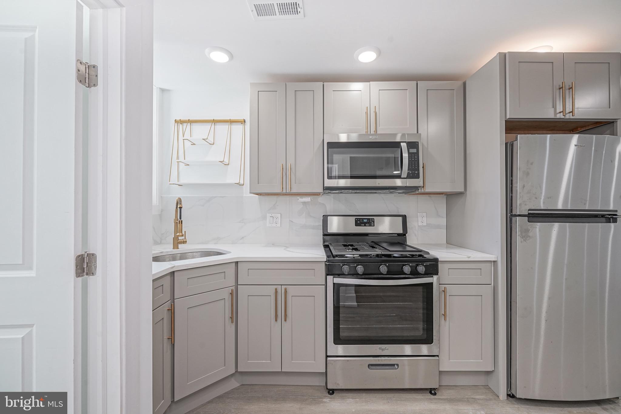 2411 West Ritner Street Philadelphia, PA 19145 - Photo 14 of 24 Gallery Image 14