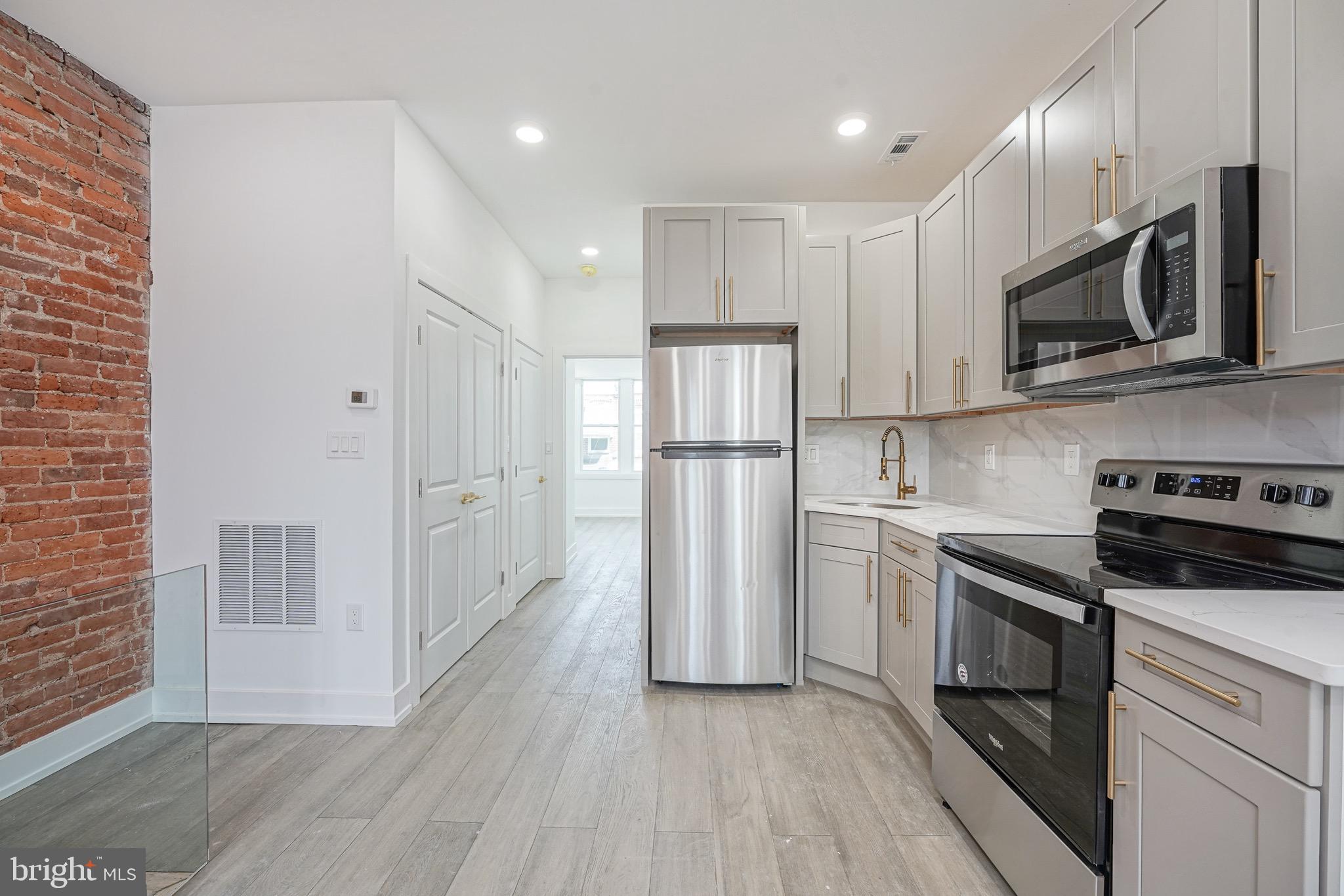 2411 West Ritner Street Philadelphia, PA 19145 - Photo 4 of 24 Gallery Image 4