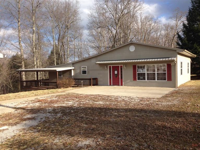 3144 Mine 18 Road Strunk, KY 42649 - Photo 1 of 12 Primary Photo