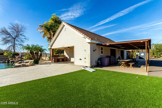 $1,875,000 | 2552 East Ridgewood Lane, Gilbert, AZ 85298