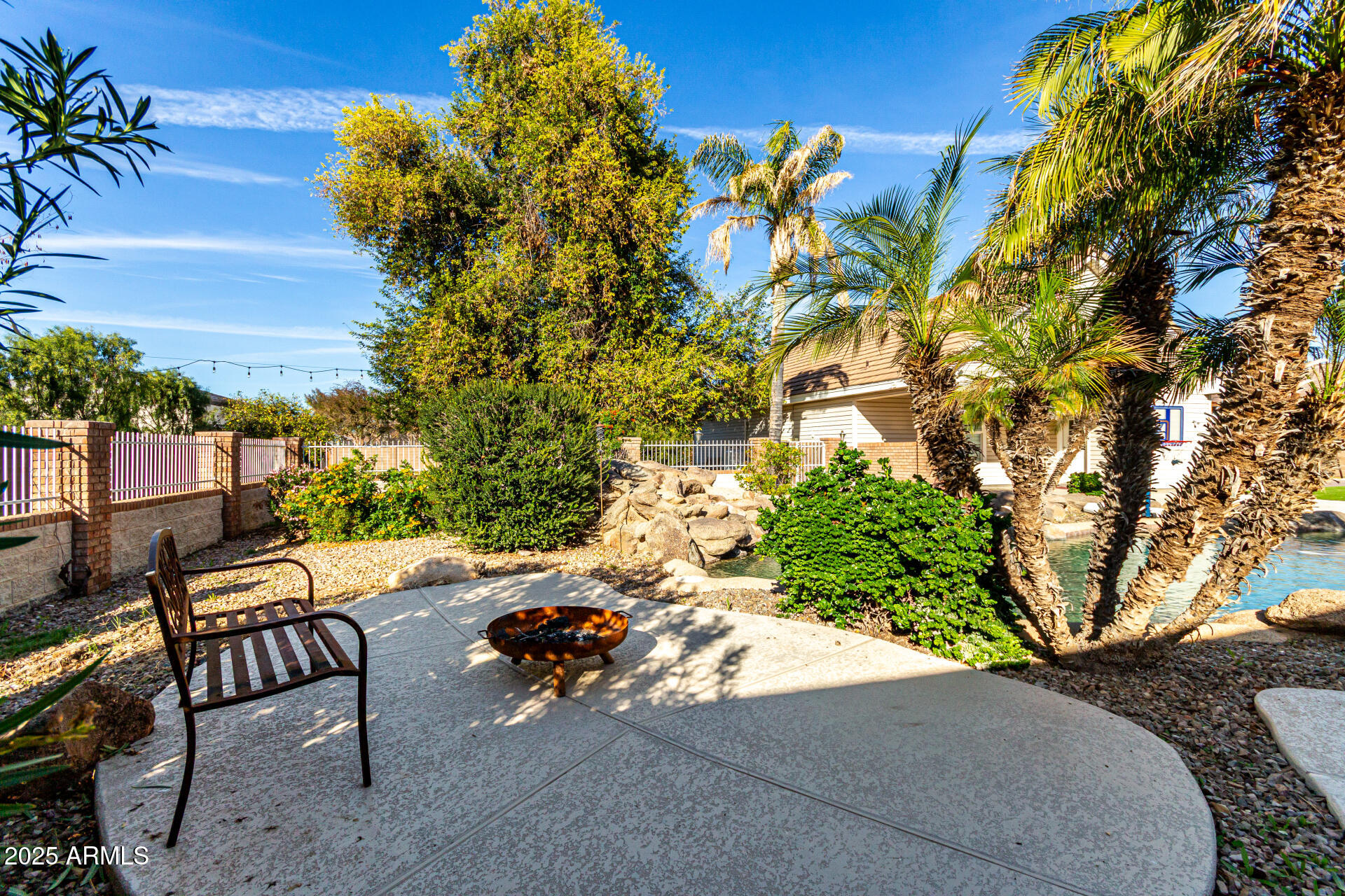 2552 East Ridgewood Lane Gilbert, AZ 85298 - Photo 72 of 80 a view of a backyard with sitting area