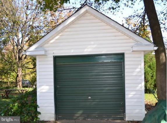 29 Overbrook Road Catonsville, MD 21228 - Photo 5 of 20 Exterior (General)