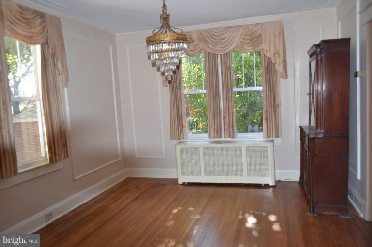 29 Overbrook Road Catonsville, MD 21228 - Photo 9 of 20 Dining Room