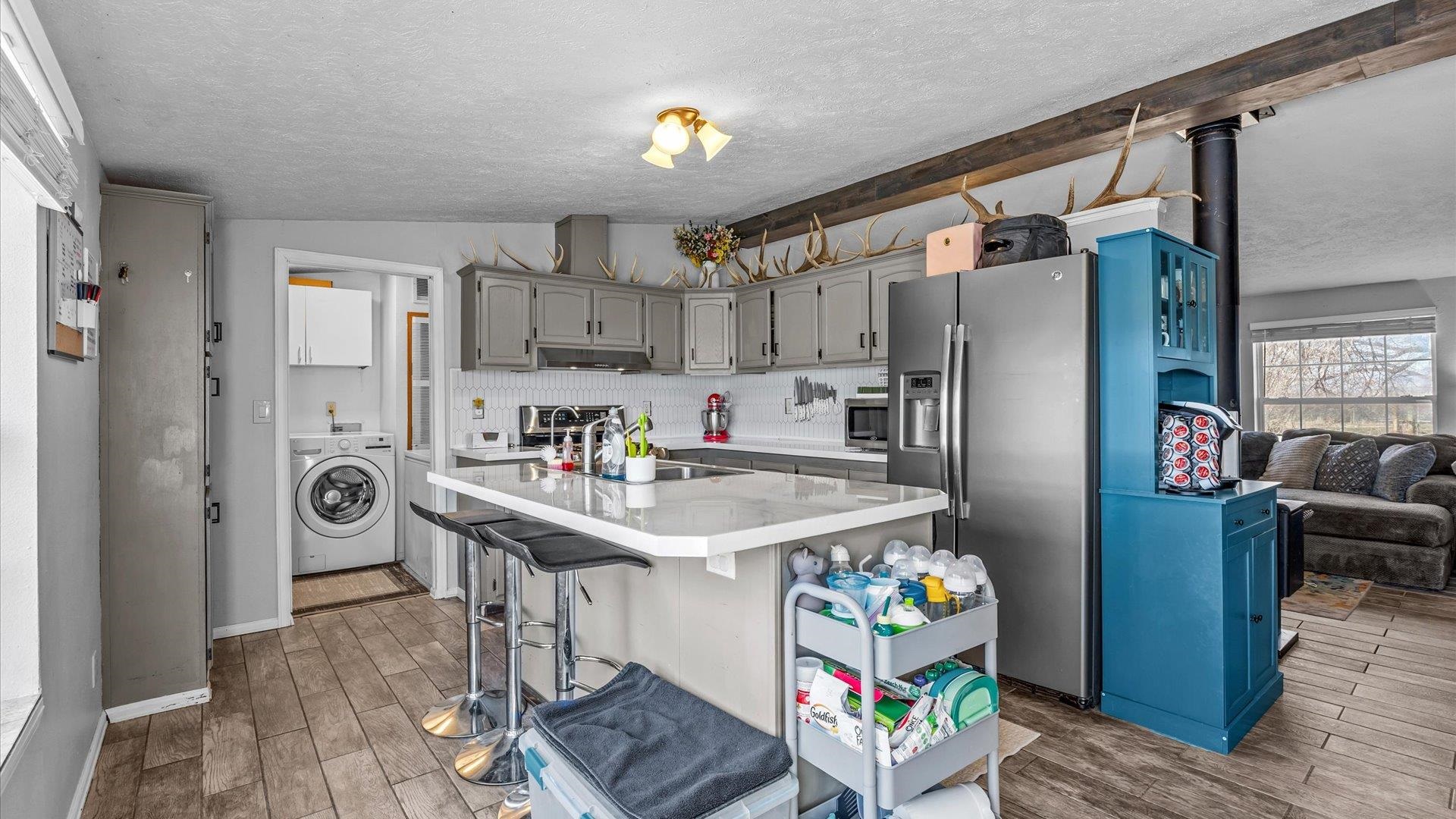 403 6600th Road Montrose, CO 81401 - Photo 3 of 28 Gallery Image 3
