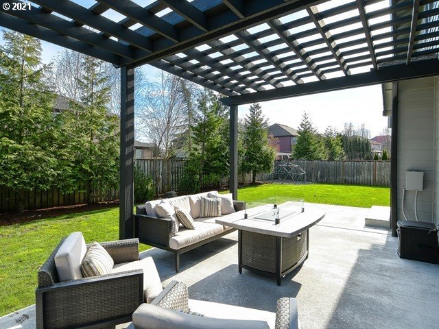 1663 South 14th Circle Ridgefield, WA 98642 - Photo 26 of 29 a view of a couches with a backyard