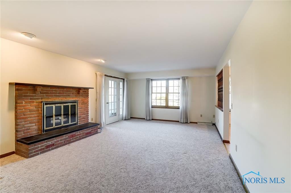 412 Eagle Point Road Rossford, OH 43460 - Photo 15 of 38 Gallery Image 15