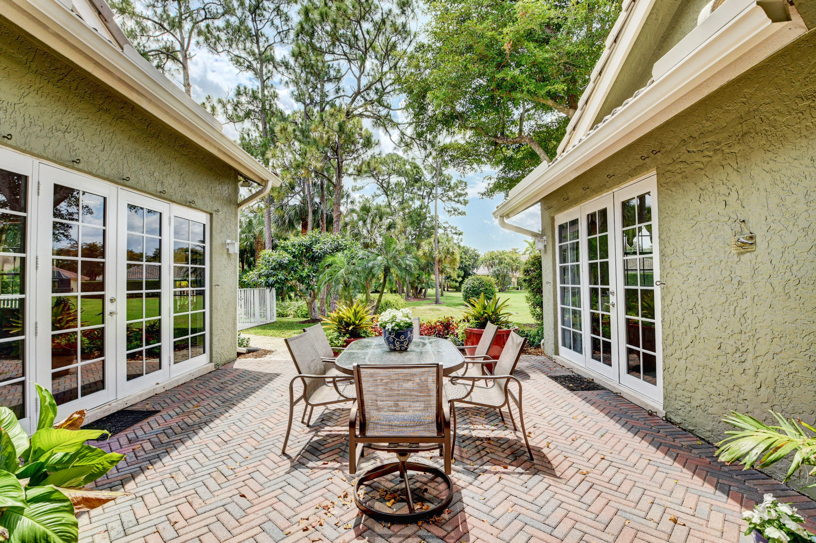 2240 Southwest 15th Place Boca Raton, FL 33486 - Photo 5 of 43 courtyard patio