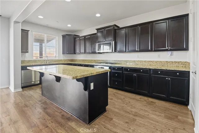 $913,900 | 13289 Cadenza Drive, Eastvale, CA 92880