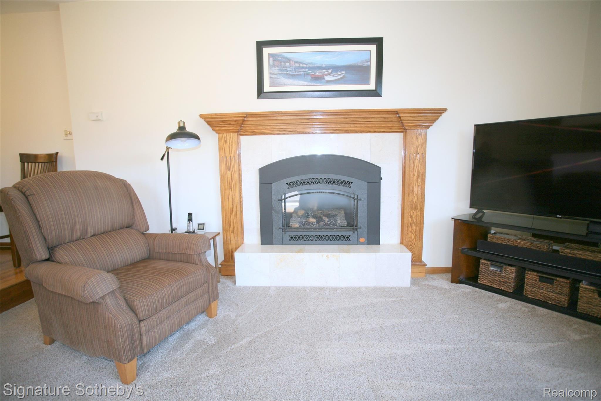 9330 Allen Road Clarkston, MI 48348 - Photo 8 of 29 Gas Fireplace