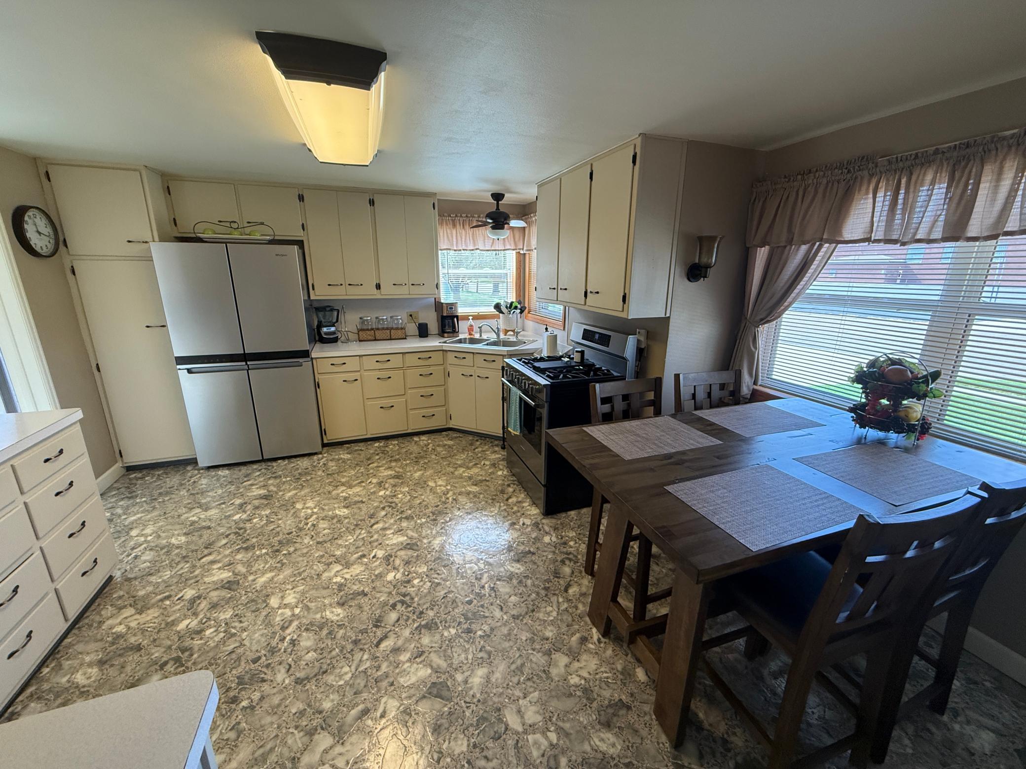 608 4th Street Morgan, MN 56266 - Photo 8 of 38