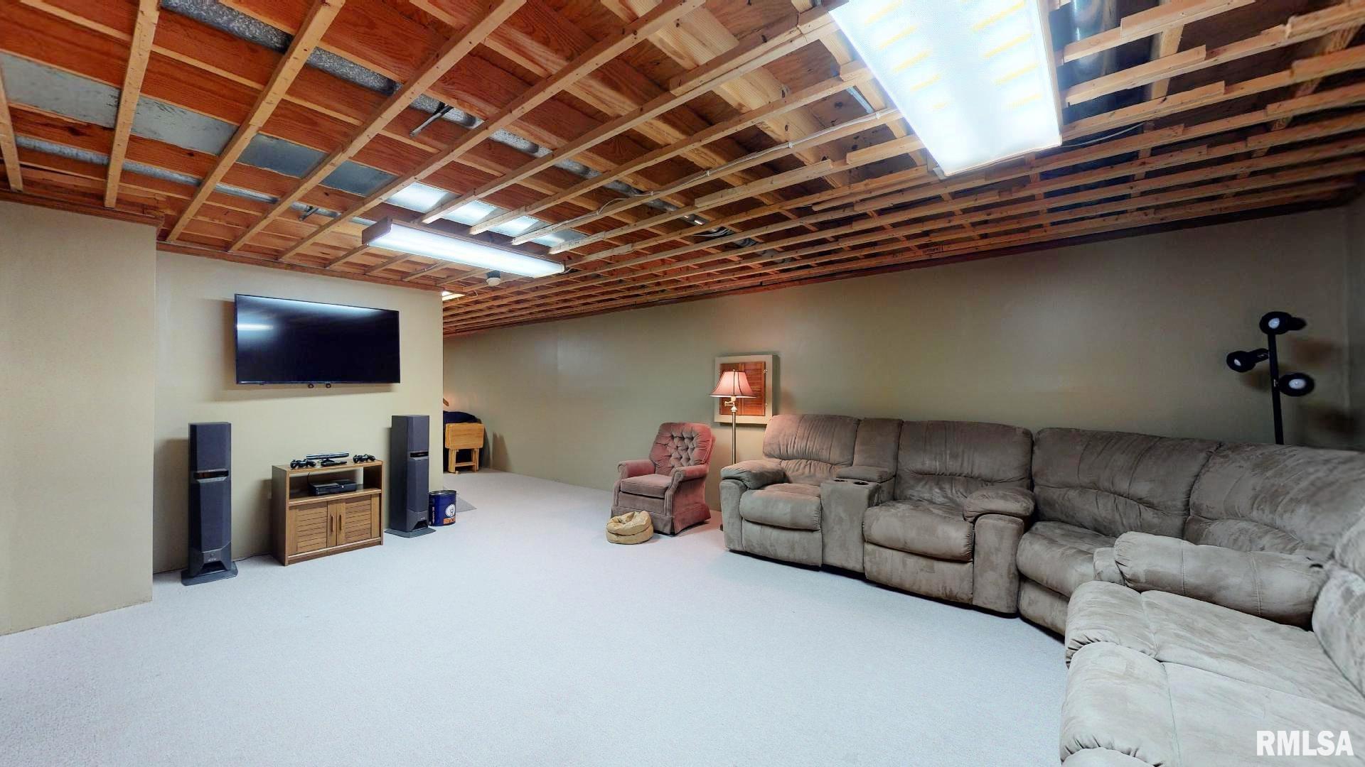 1828 Hunter Ridge Drive Springfield, IL 62704 - Photo 19 of 22 Gallery Image 19