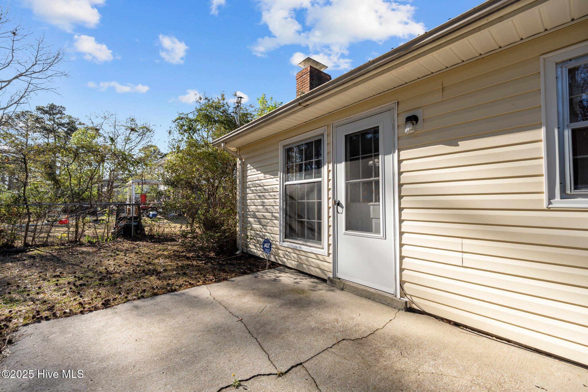 103 Silver Leaf Drive Jacksonville, NC 28546 - Photo 27 of 33 41-web-or-mls-10