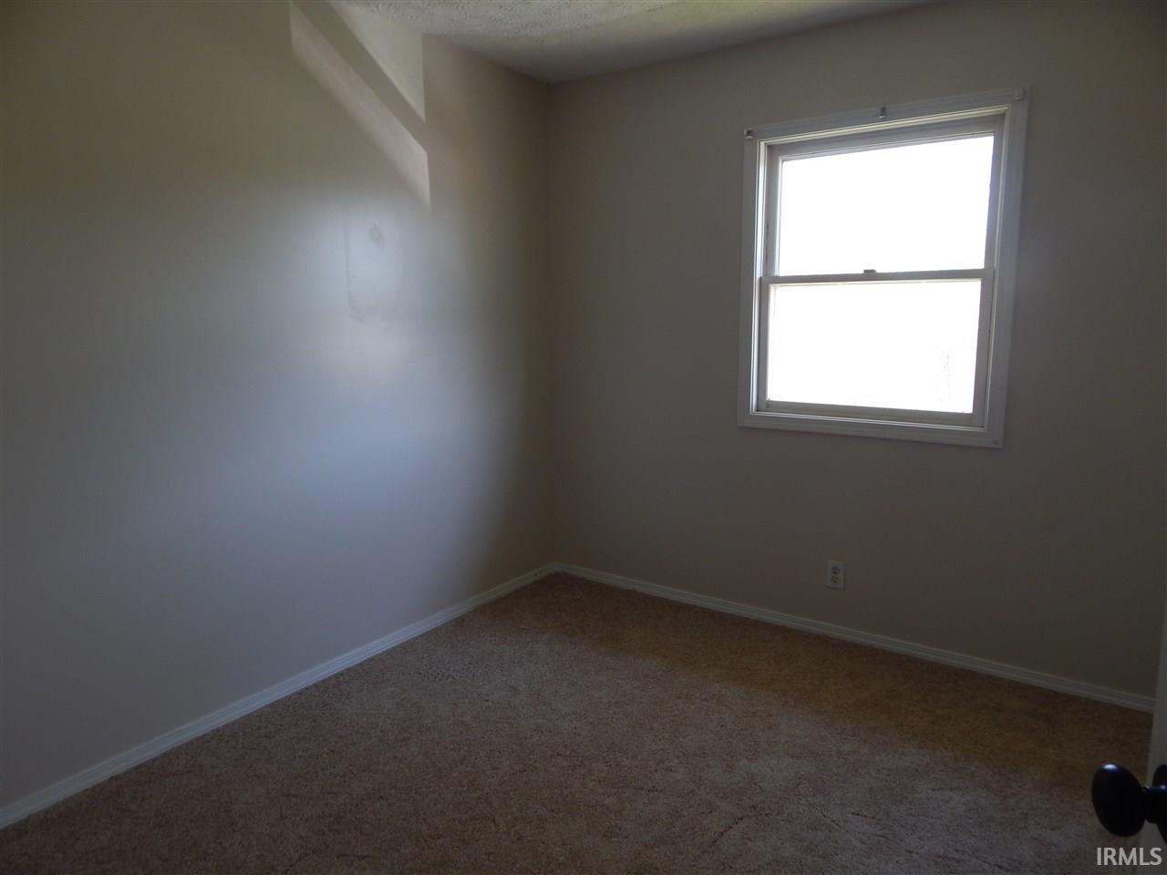 167 Anderson Road Bedford, IN 47421 - Photo 7 of 18 Gallery Image 7