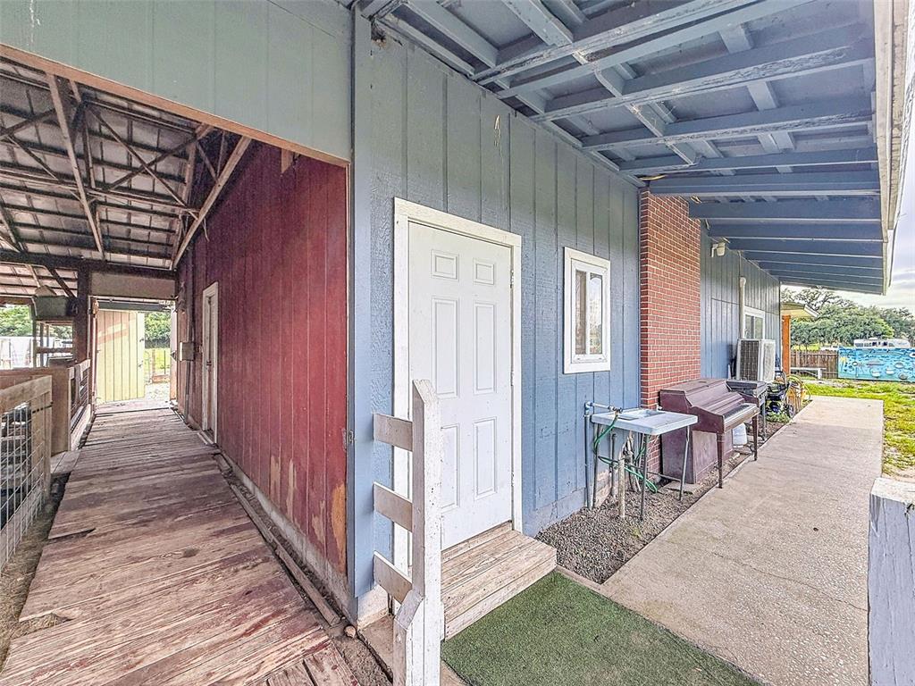 16736 Powerline Road Dade City, FL 33523 - Photo 31 of 77 Gallery Image 31