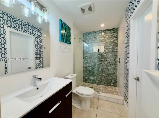 $4,998 | 806 Argonaut Island, Unit 2, Dania Beach, FL 33004