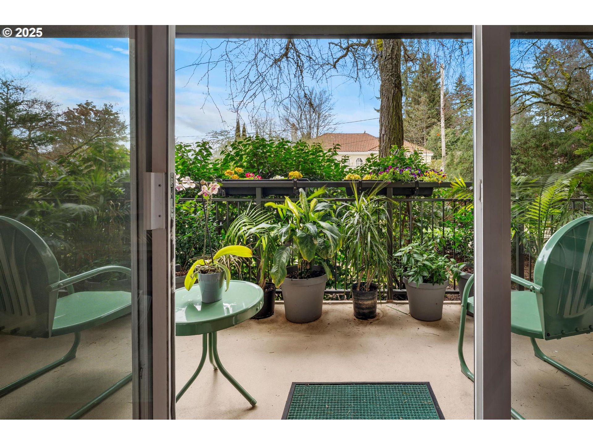 2393 Southwest Park Place, Unit 113 Portland, OR 97205 - Photo 17 of 46