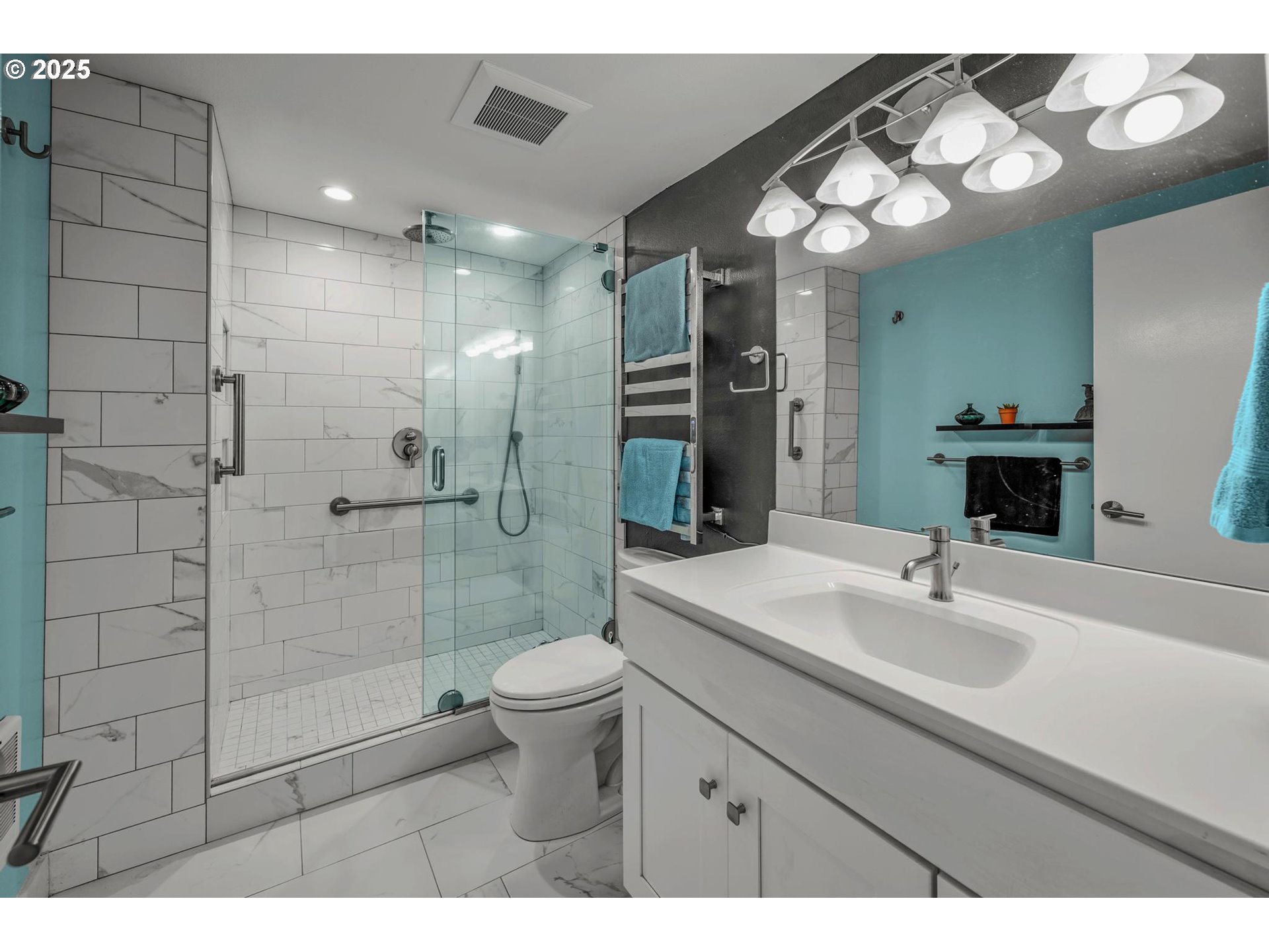 2393 Southwest Park Place, Unit 113 Portland, OR 97205 - Photo 24 of 46