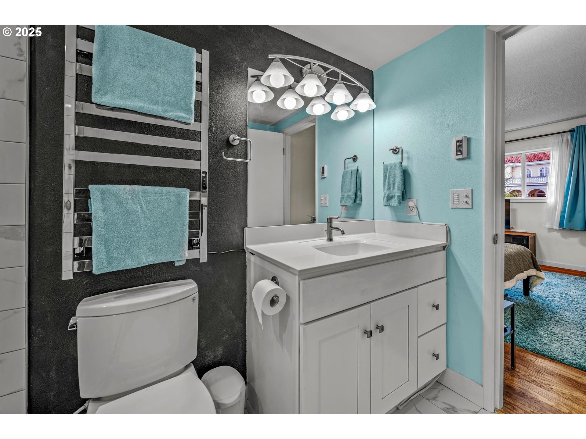 2393 Southwest Park Place, Unit 113 Portland, OR 97205 - Photo 25 of 46