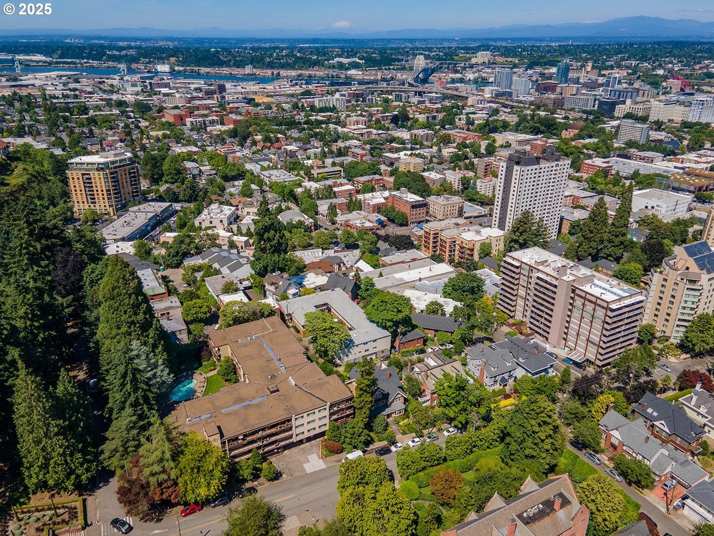 2393 Southwest Park Place, Unit 113 Portland, OR 97205 - Photo 39 of 46