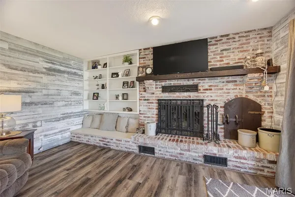 $284,500 | 22762 Post Oak, Lebanon, MO 65536