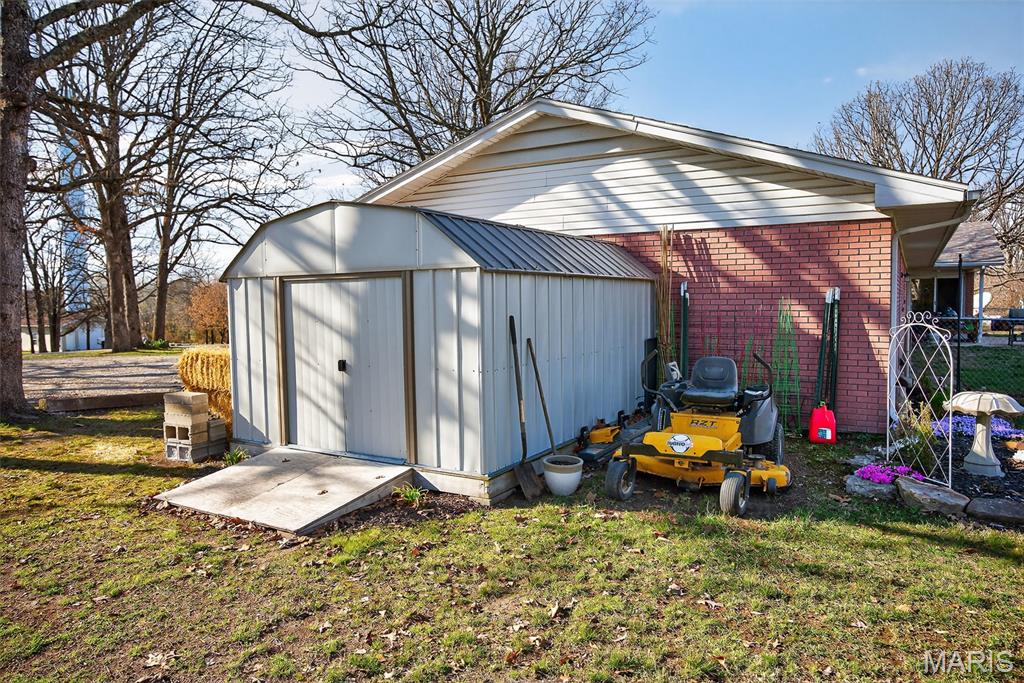 22762 Post Oak Lebanon, MO 65536 - Photo 31 of 41